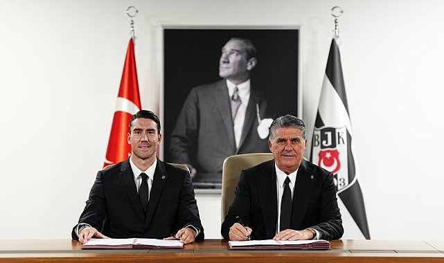 Beşiktaş, Dusan Vlahovic ile 3 yıllık sözleşme imzaladı