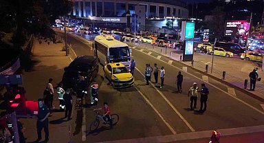 Beyoğlu'nda 8 araçlı zincirleme kaza: 5 kişi yaralandı
