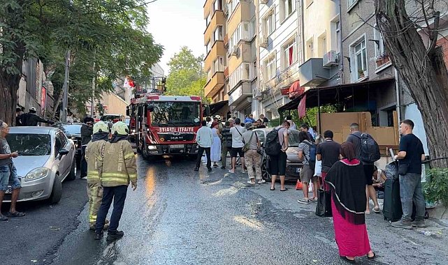 Beyoğlu'nda otel yangını: 17 kişi tahliye edildi