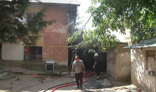 Beyşehir'de peş peşe çıkan iki ayrı yangın paniğe neden oldu