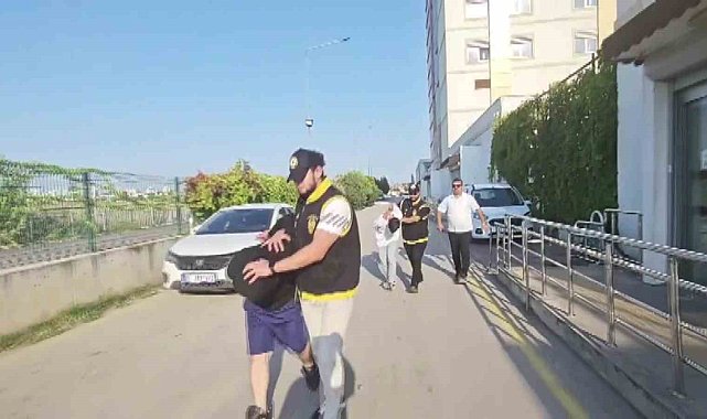 Bıçaklayıp öldürdüler evde oturmaya devam ettiler