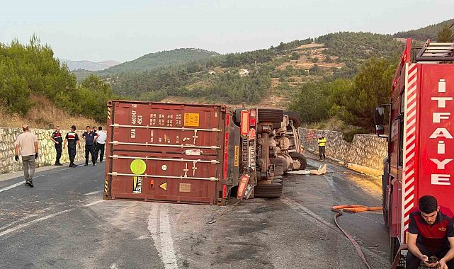 Bilecik'te 2 tır çarpıştı, 1 kişi yaralandı