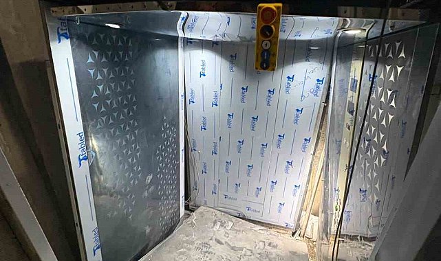 Bingöl'de asansör kabininin altında kalan işçi hayatını kaybetti