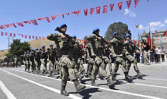 Bitlis'in kurtuluşunun 110. yıl dönümü törenlerle kutlandı