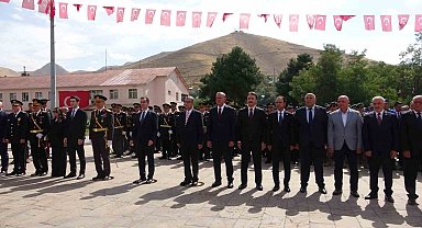 Bitlis'te 30 Ağustos Zafer Bayramı kutlandı
