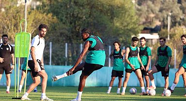 Bodrum FK Teknik Direktörü Burhan Eşer: "Sabırlı olmamız ve desteklememiz gerekiyor"