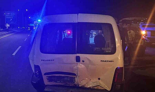 Bolu'da otomobil ile hafif ticari araç çarpıştı: 2 yaralı