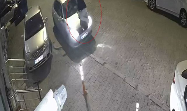 Bolu'da otomobilin kaputunda yolculuk kamerada
