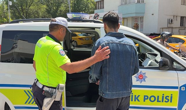 Bolu'da trafiği kapatıp meşale yakan asker konvoyuna ceza yağdı