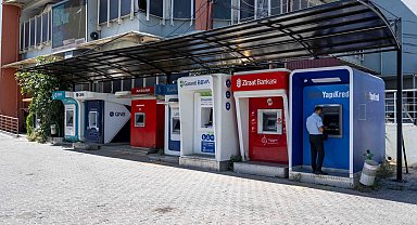 Bornova'da 'güneş ve yağmur' kalkanı