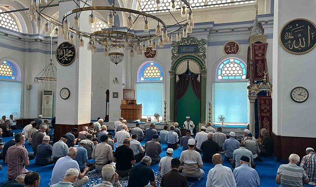 Burhaniye Kocacamide Mevlid Kandili programı düzenlendi