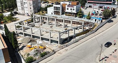 Bursa İnegöl'de Alanyurt Yüzme Havuzu'nda çalışmalar tam gaz