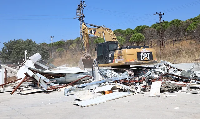 Bursa Nilüfer'de iki yıkım birden