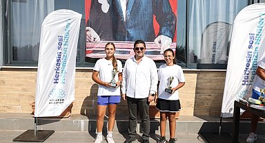 Bursa Nilüfer'de Zafer coşkusu kortlara taşındı