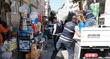 Bursa Osmangazi'de kaldırımlar işgalden temizlendi