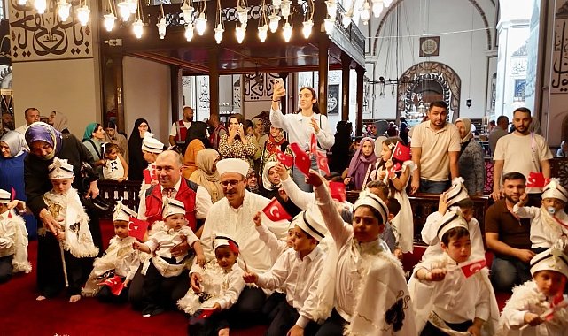 Bursa'da 530 yıllık sünnet geleneği yaşatıldı
