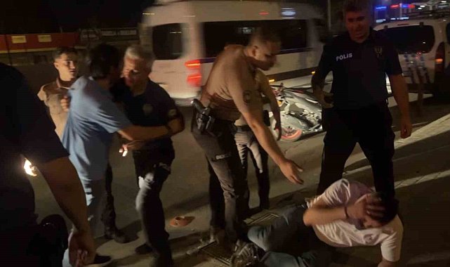 Bursa'da alkollü şahsın "Futbolcu" performansı: Kimse dokunmadı, kendini yere bıraktı
