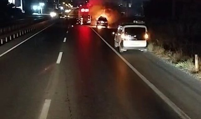 Bursa'da lüks otomobil alevlere teslim oldu: O anlar kamerada