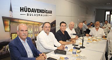 Bursa'da Mustafa Dündar 'Hüdavendigar Buluşmaları'nın konuğu oldu