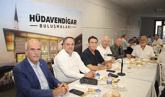 Bursa'da Mustafa Dündar 'Hüdavendigar Buluşmaları'nın konuğu oldu