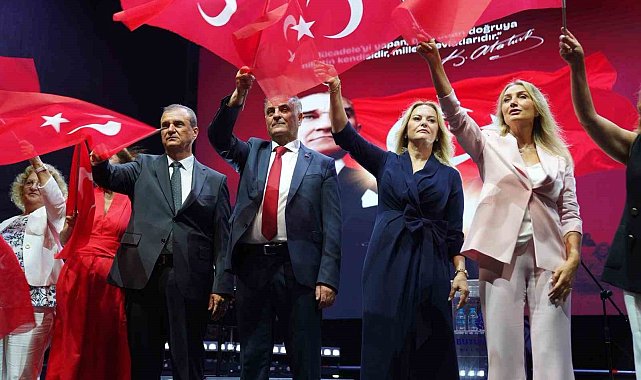 Büyükçekmece'de Zafer Bayramı coşkuyla kutlandı