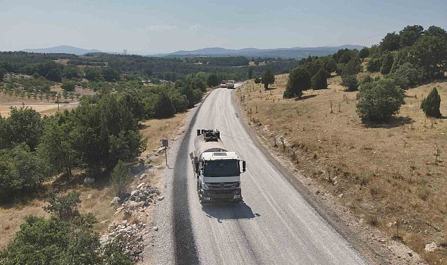 Büyükşehir Harmancık'ta da yolları yeniliyor