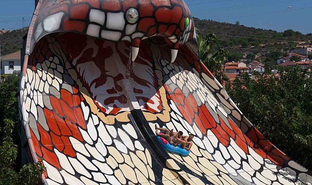 Büyükşehir'den gençlere aquapark keyfi
