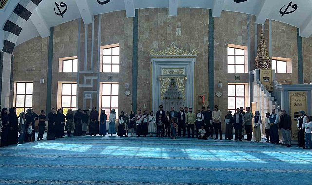 Çaldıran'da yaz Kur'an kursu öğrencileri hadis-i şerifleri ezbere okudu