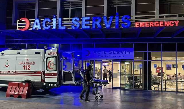 Çanakkale'de evinde rahatsızlanan komedyen Cem Yılmaz hastaneye kaldırıldı