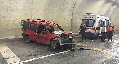 Cankurtaran Tüneli'nde kaza: 2 yaralı