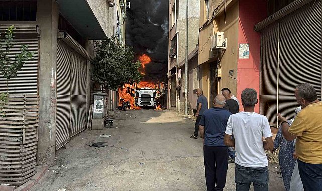 Çay içmeye giden ASKİ ekiplerinin vidanjörü yandı, mahalleli canını zor kurtardı