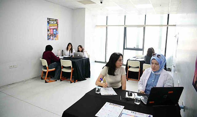 Çayırova'da gençlik merkezinde YKS'ye hazırlanan 62 öğrenci üniversiteye yerleşti