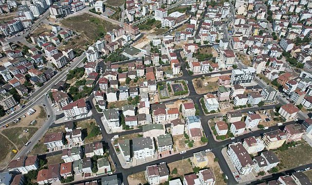Çayırova'da Özgürlük Mahallesi'ne 4 bin ton asfalt serildi
