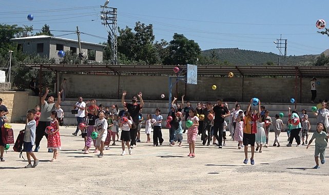 Çocukların mutluluğu için kilometreleri aştılar