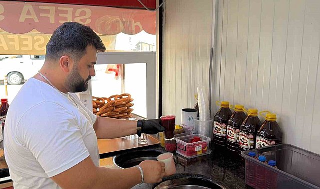 Çukurova sıcağında şalgam ve simit vatandaşların vazgeçilmezi oldu