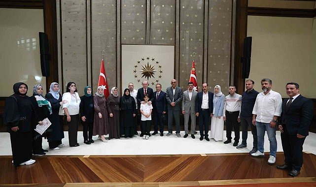 Cumhurbaşkanı Erdoğan, Kahramanmaraş'taki okul saldırısında hayatını kaybeden öğrencilerin ailelerini kabul etti