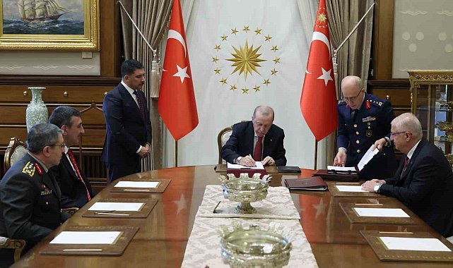 Cumhurbaşkanı Erdoğan YAŞ kararlarını imzaladı