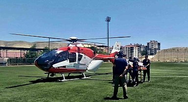 Darende'de kalp krizi geçiren 16 yaşındaki hasta hava ambulansıyla Malatya'ya sevk edildi