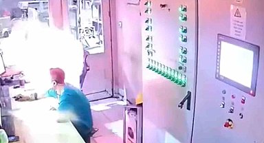Demir çelik fabrikasındaki patlama anı kamerada