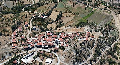 Demirci'de ulaşımı güçlendiren 45 kilometrelik çalışma