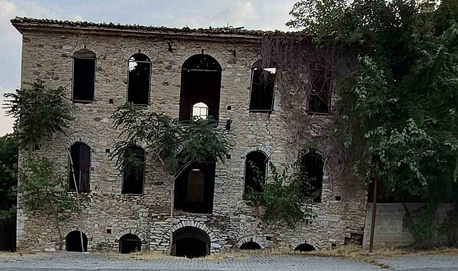 Denizli Büyükşehir Beledisi tarihi Tavas Taş Hana sahip çıkıyor