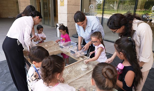 Denizli Büyükşehirden miniklere bilim, tarih ve trafik eğitimi