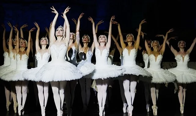 Denizli Opera ve Bale Günleri'nde "Kuğu Gölü" büyüsü