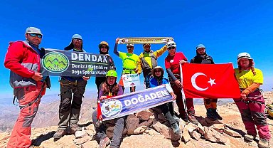 Denizlili dağcılar Hakkâri'de zirve yaptı