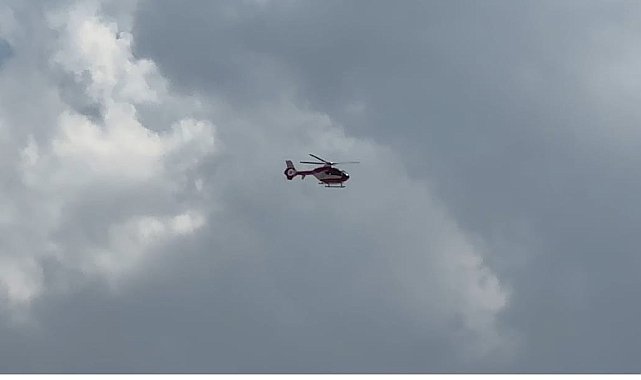Derecik'ten Yüksekova'ya helikopter ambulansla pnömoni hastası nakli