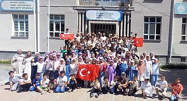 Develi Yaz Kur'an Kursu'nda Veda Hutbesi Okuma Etkinliği düzenlendi