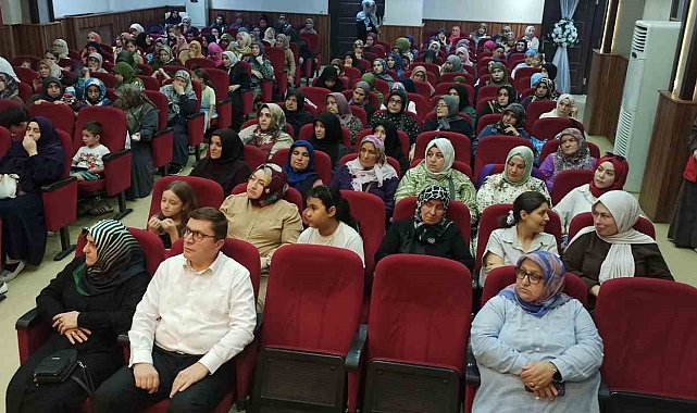 Devrek'te Yaz Kur'an Kursu öğrencilerinden mezuniyet sevinci