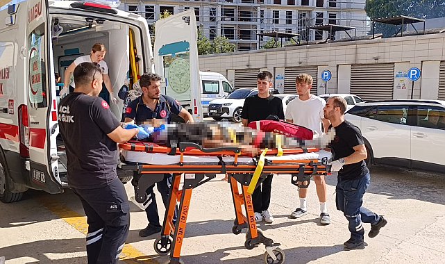 Devrilen traktörün altında kalan sürücü hayatını kaybetti