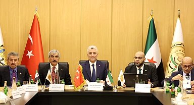 Devrim sonrası Halep'i ziyaret eden ilk yabancı Bakan oldu