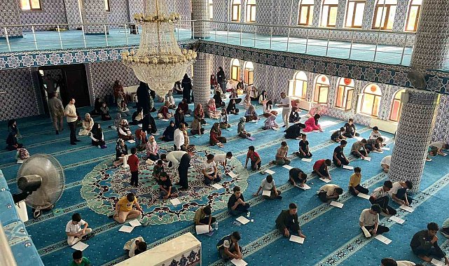 Dicle'de yaz Kur'an kursları arası bilgi yarışması gerçekleştirildi